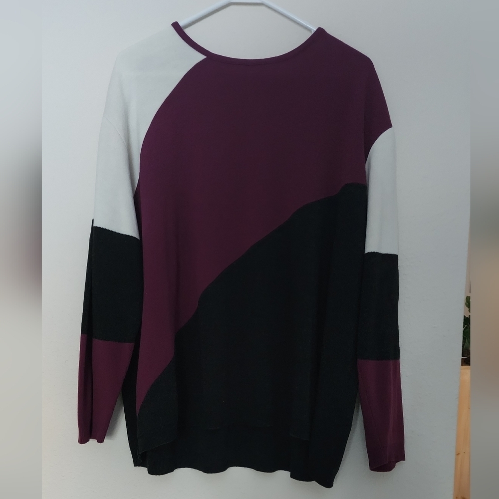 Dressbarn Woman Plus Sz Colorblock Knit Sweater Purple, Black, White P.T.P 30"